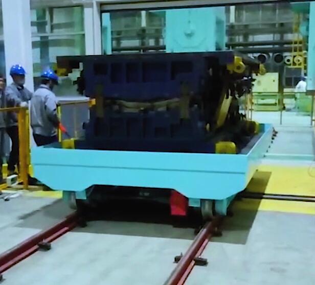 <b>低压轨道运输车</b>