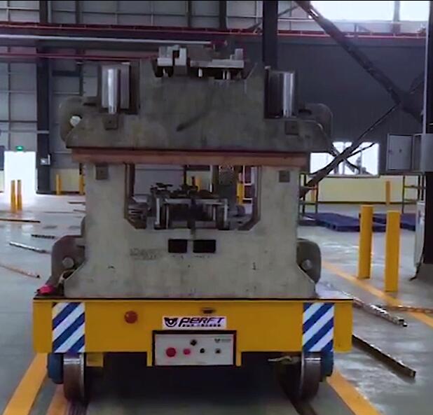 <b>模具搬运蓄电池电动平车</b>